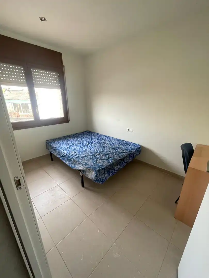 Habitación de Piso en venta en Manlleu con Calefacción y Balcón