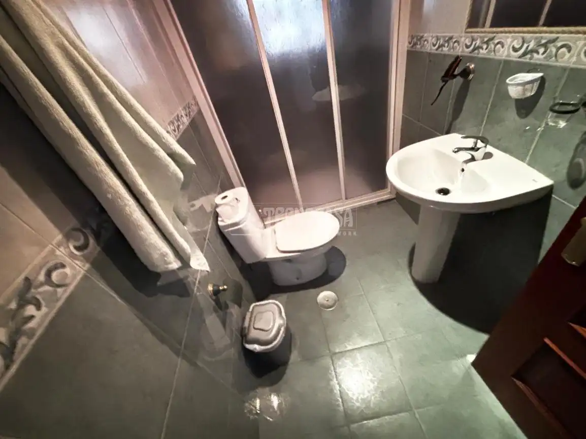 Bany de Casa o xalet en venda en Badajoz amb Aire condicionat i Terrassa