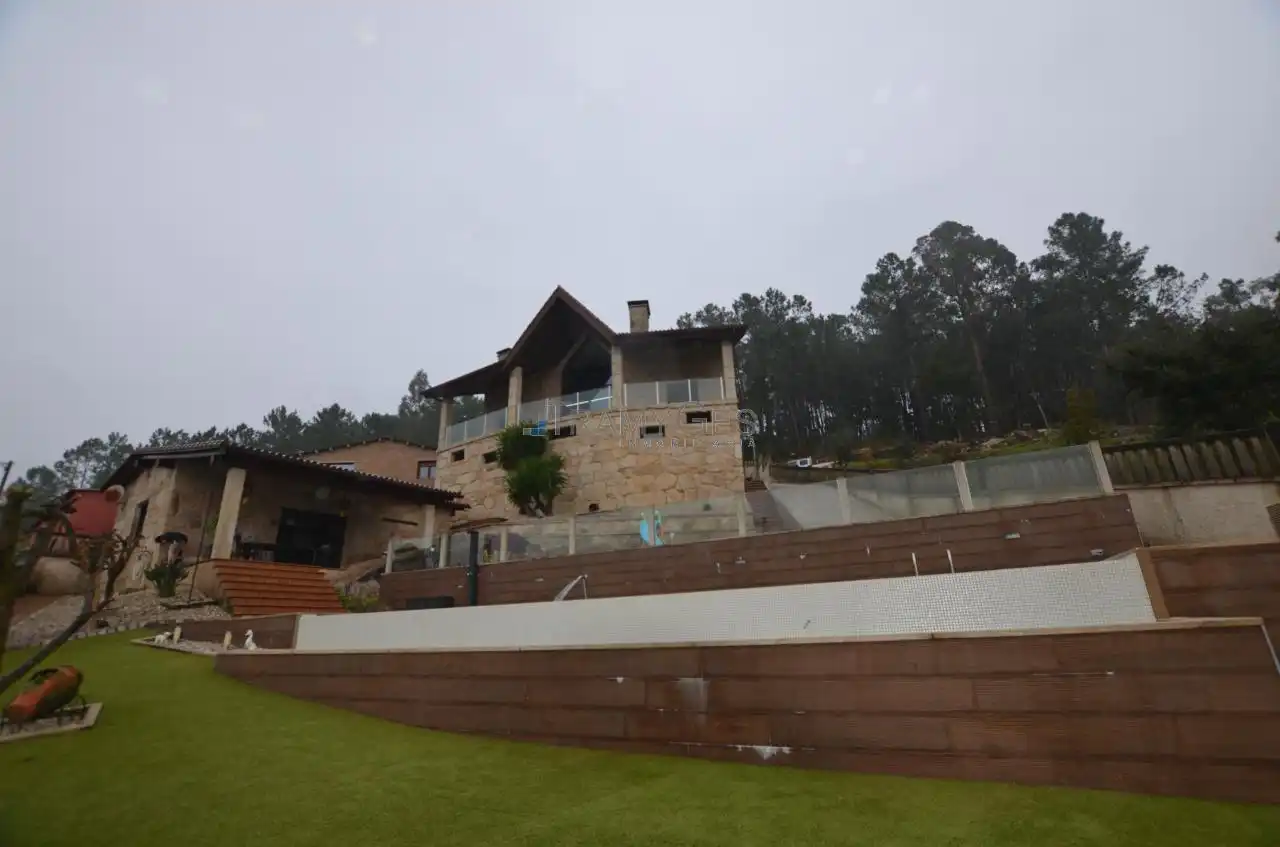 Vista exterior de Casa o chalet en venta en Tui con Calefacción, Jardín privado y Terraza