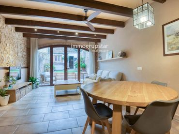 Detached house with balcony for sale in sant martirià
