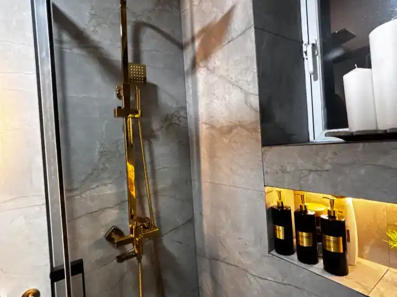 Baño de Piso de alquiler en Vera con Aire acondicionado, Piscina y Balcón
