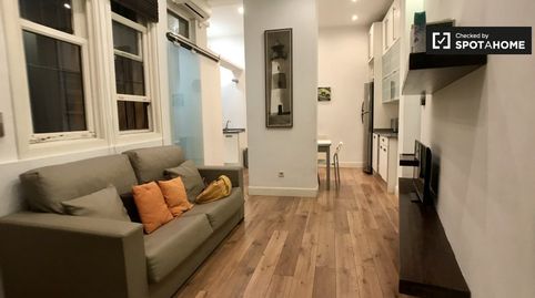 Foto 4 de Habitació a Cortes - Huertas, Madrid Capital