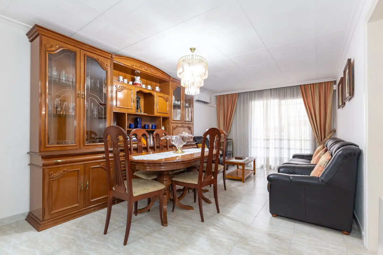 Dining room of Flat for sale in Rubí  with Air Conditioner, Heating and Terrace