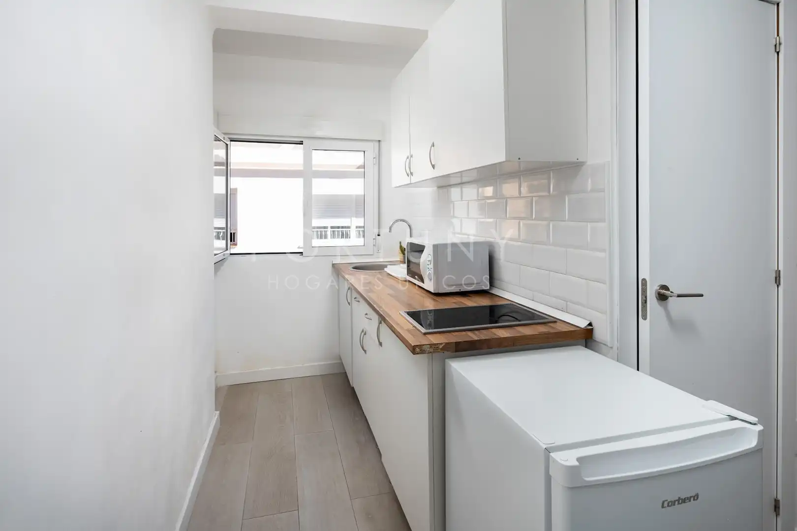 Kitchen of Flat for sale in Málaga  with Air Conditioner, Terrace and Furnished