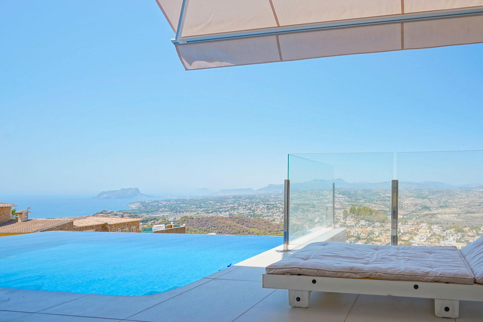 Swimming pool of Country house for sale in Benitachell / El Poble Nou de Benitatxell  with Air Conditioner, Heating and Private garden