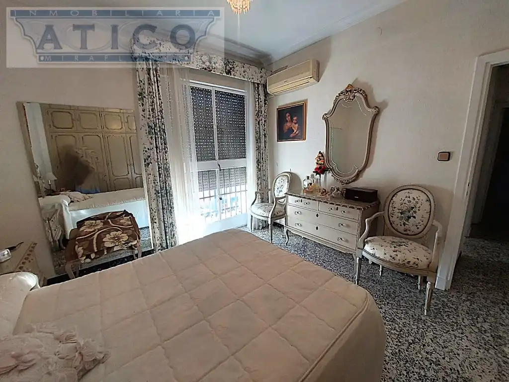 Bedroom of Houses for sale in Sevilla  with Air Conditioner and Terrace