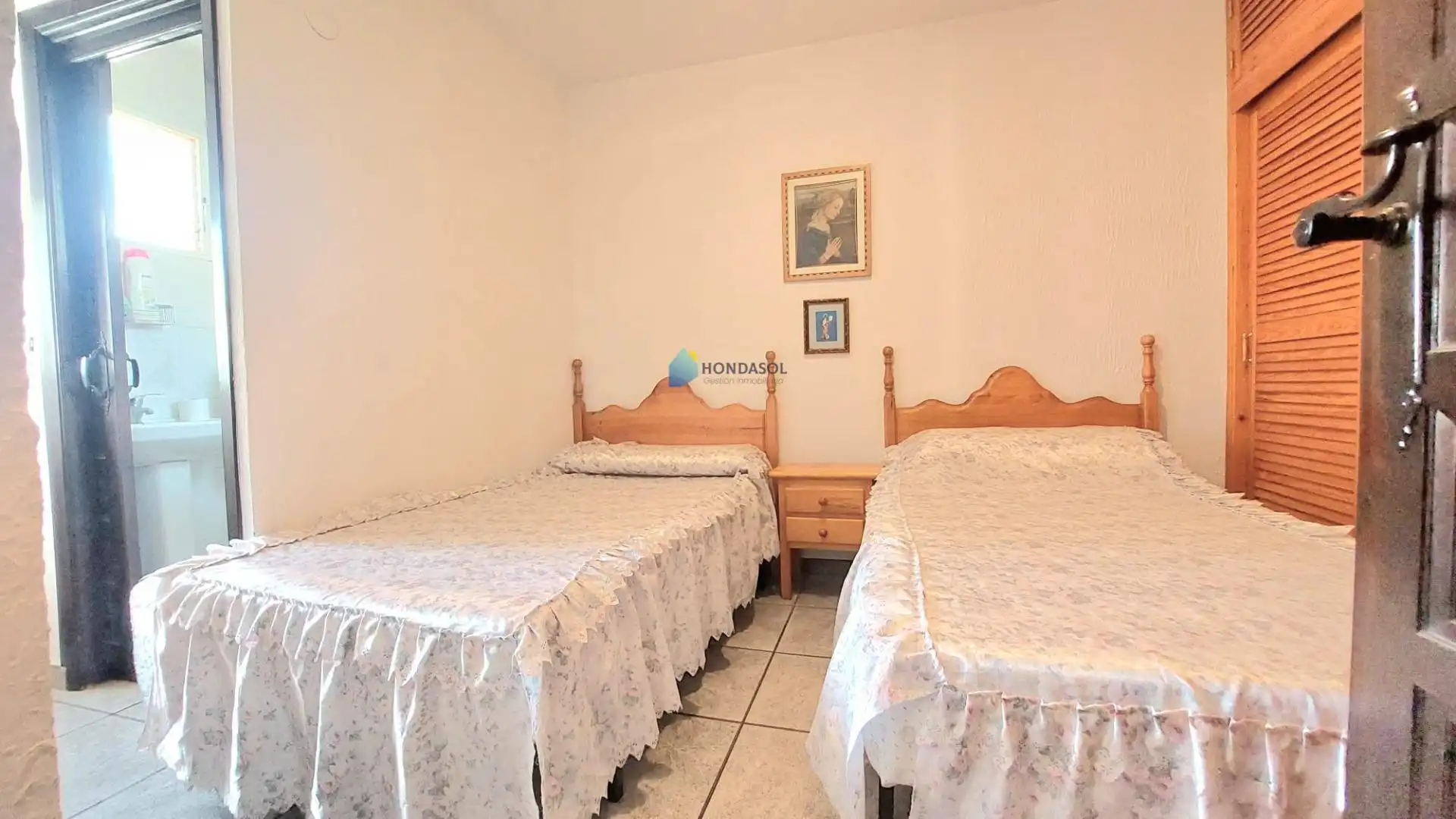 Dormitori de Casa o xalet en venda en Cartagena amb Terrassa i Moblat