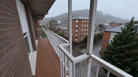 Foto 5 de Pis en venda a Flores de Sil - La Placa, Ponferrada