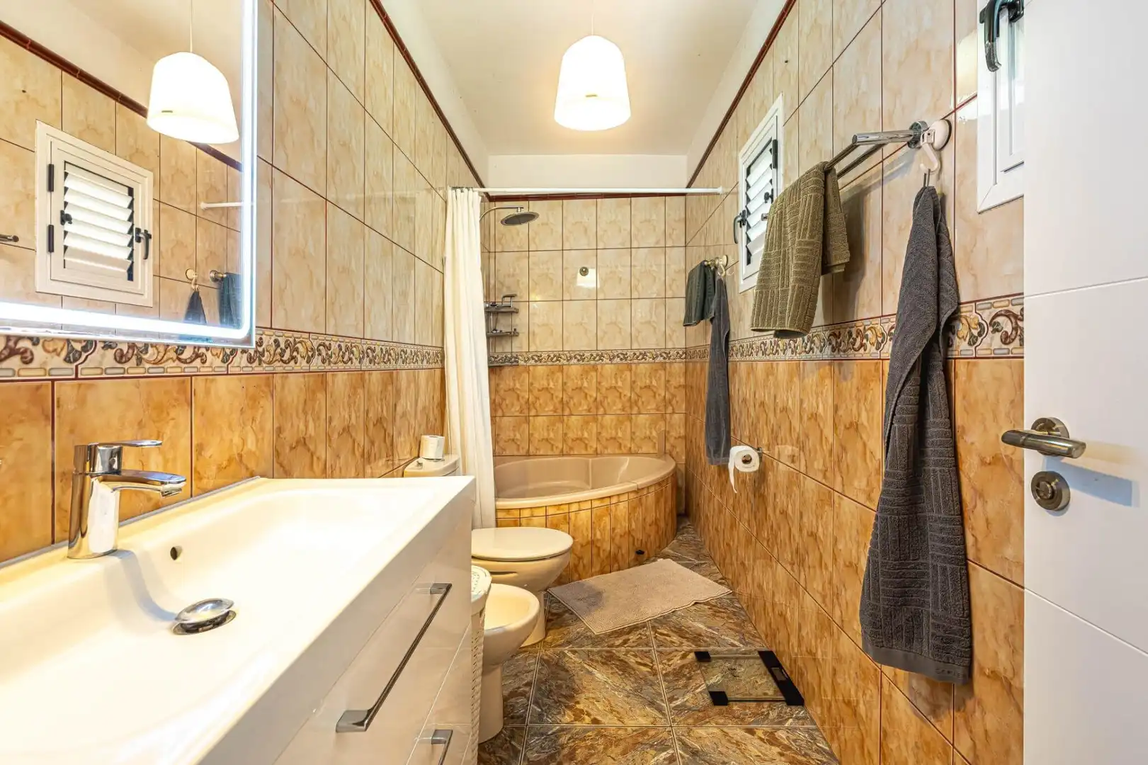 Baño de Casa o chalet en venta en San Juan de la Rambla con Terraza, Trastero y Amueblado