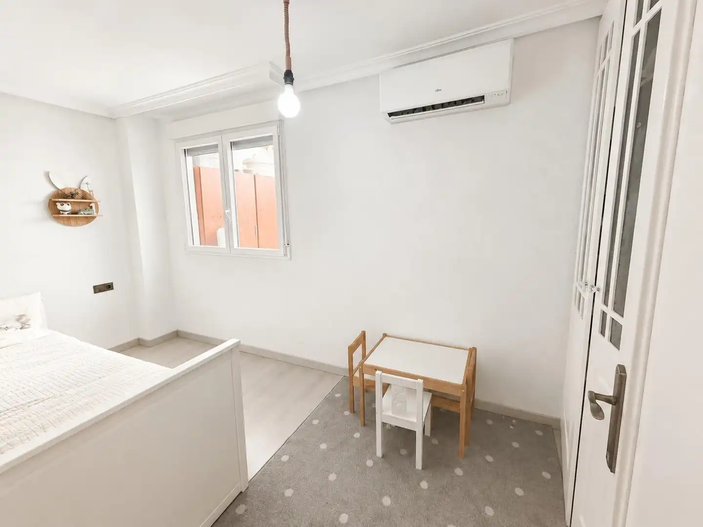 Habitación de Apartamento en venta en Elche / Elx con Aire acondicionado, Terraza y Trastero