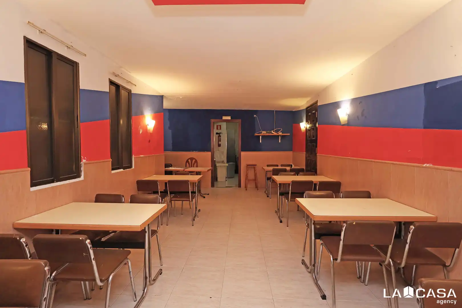 Local comercial en venta en Carrer de Lleida, imagen 2