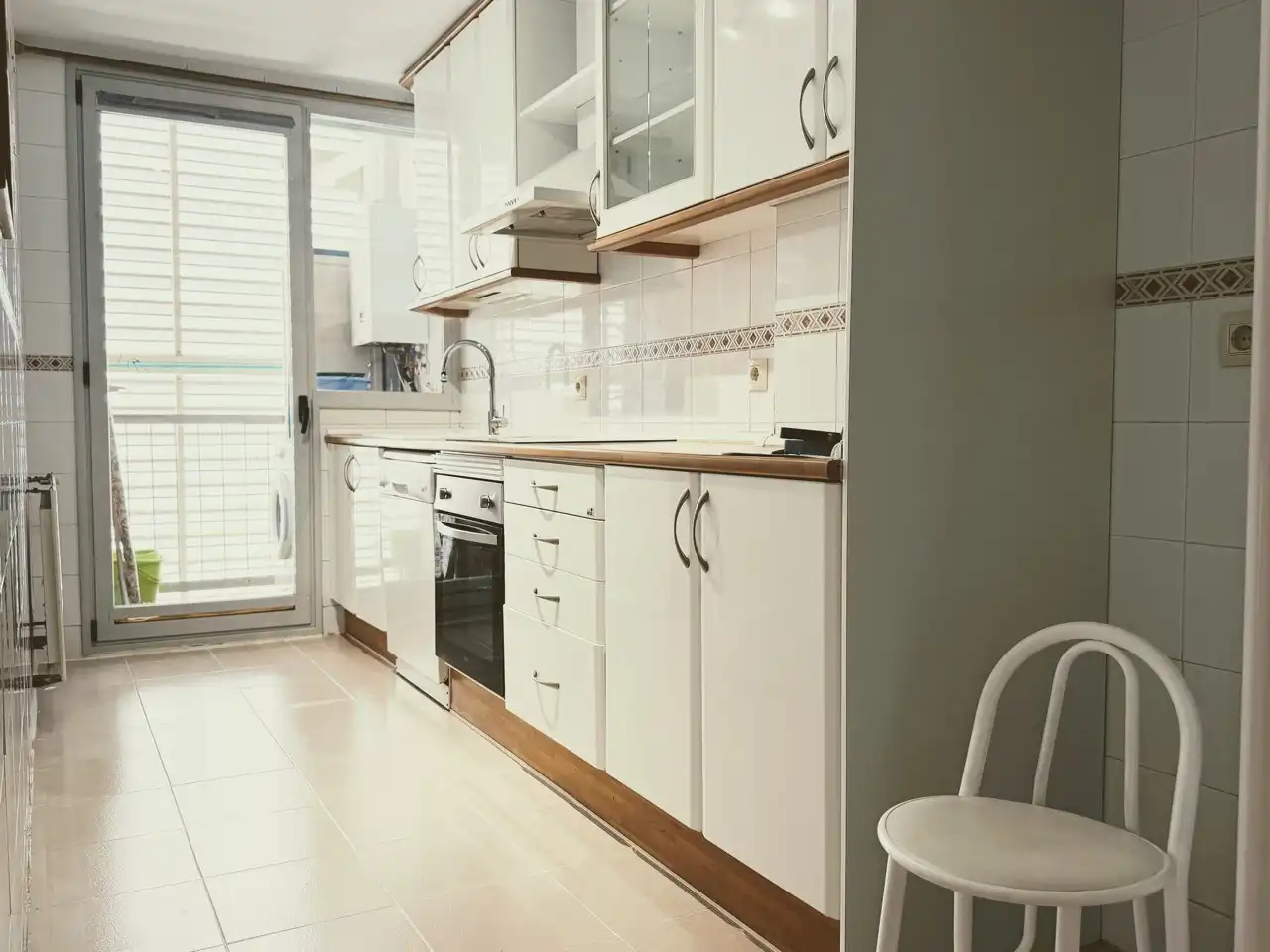 Kitchen of Flat for rent in Boadilla del Monte  with Heating, Parquet flooring and Terrace