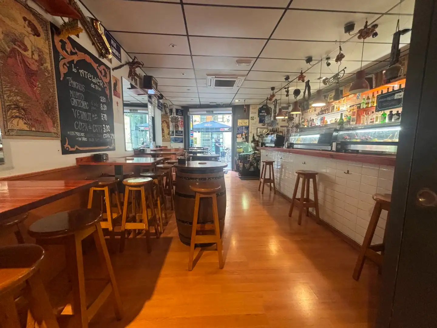 Business premises for transfer in Sants - Montjuïc, imagen 7