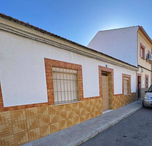 Casa adosada en Venta en Calle Pardo Bazán en El Poblado - Abulagar