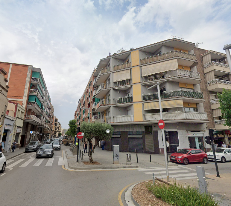 Vista exterior de Piso en venta en Sant Vicenç Dels Horts