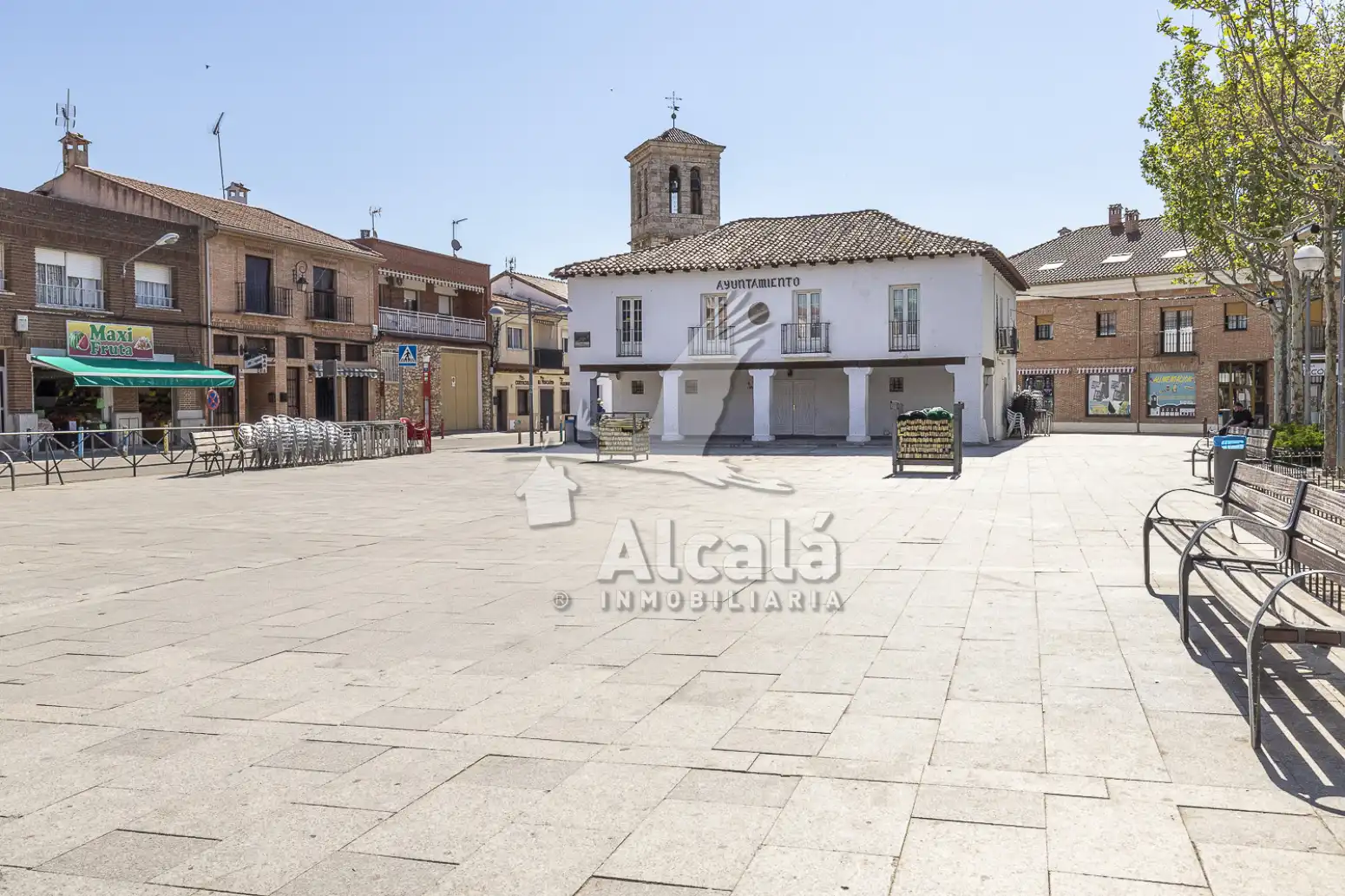 Außenansicht von Wohnung zum Verkauf in Camarma de Esteruelas mit Heizung, Balkon und Gemeinschaftspool