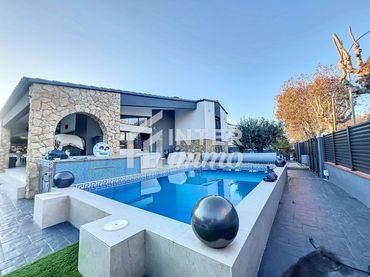 Casa con piscina in vendita a Carlit 21b