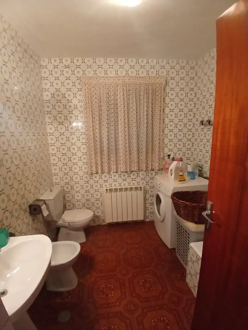 Bathroom of Houses for sale in Cespedosa de Tormes  with Heating, Furnished and Washing machine