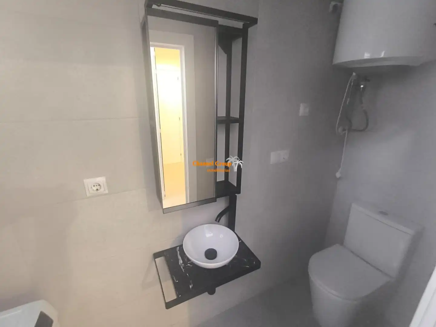 Baño de Planta baja de alquiler en Elche / Elx con Aire acondicionado y Amueblado