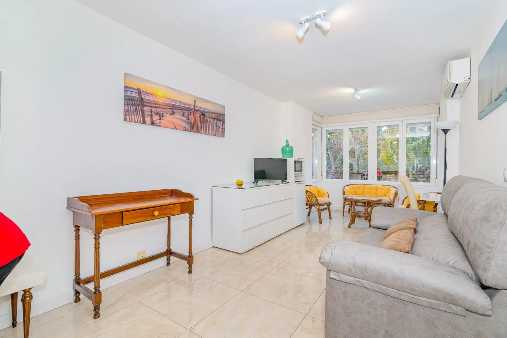 Study for rent in Pajaritos