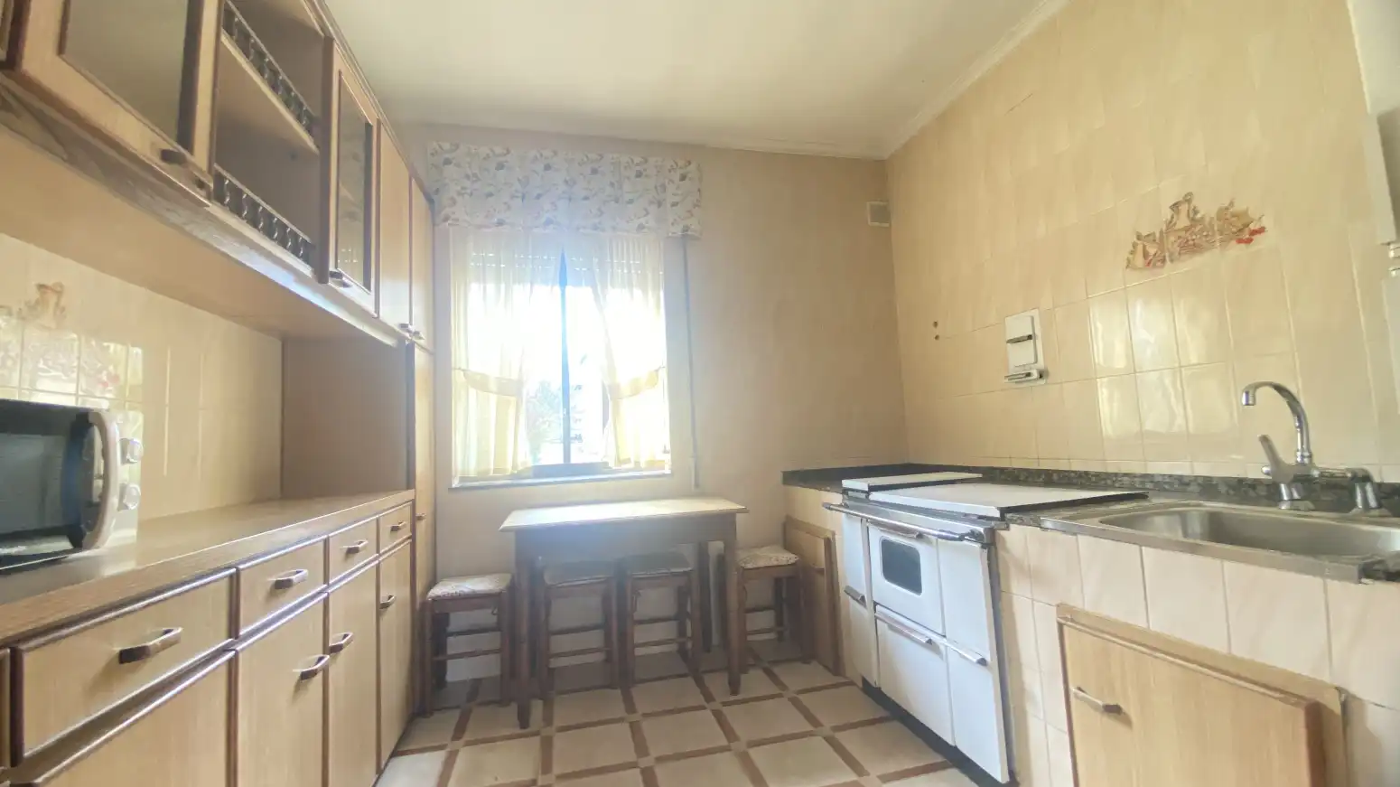 Küche von Haus oder Chalet zum Verkauf in Polanco mit Heizung, Privatgarten und Parkett