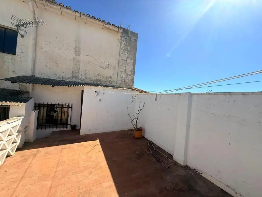 Vista exterior de Casa o chalet en venta en Campillos con Calefacción
