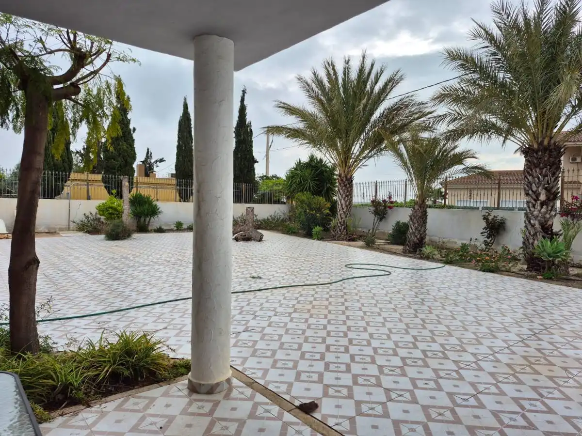 Chalet con piscina en venta en Partida la Matanza