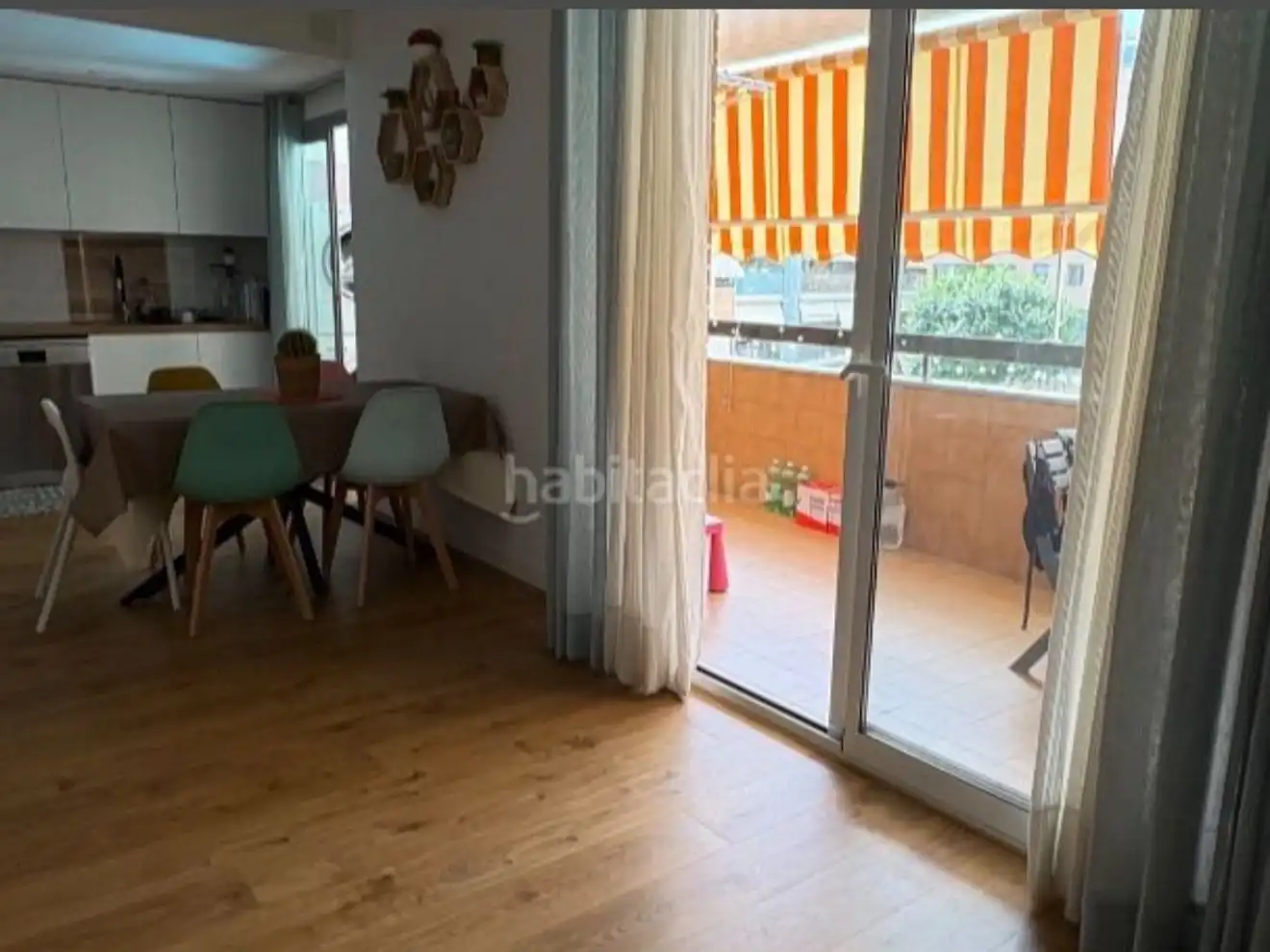Schlafzimmer von Wohnung zum Verkauf in Sant Boi de Llobregat mit Klimaanlage, Terrasse und Schwimmbad