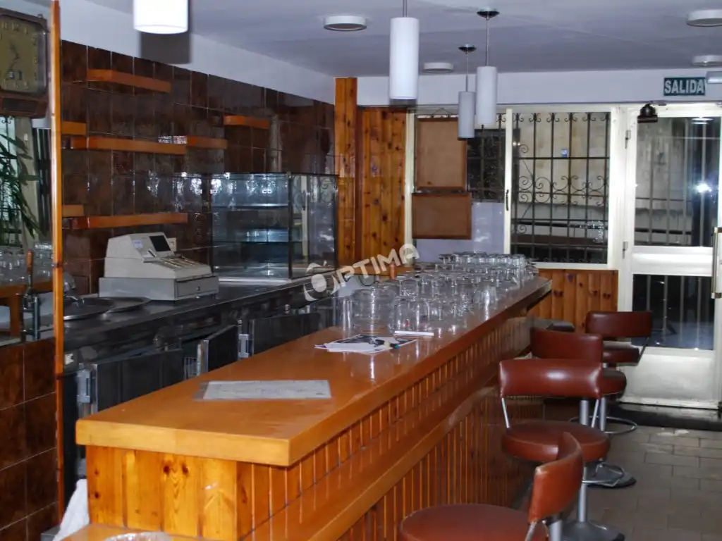 Local comercial de lloguer a Avenida Lugo