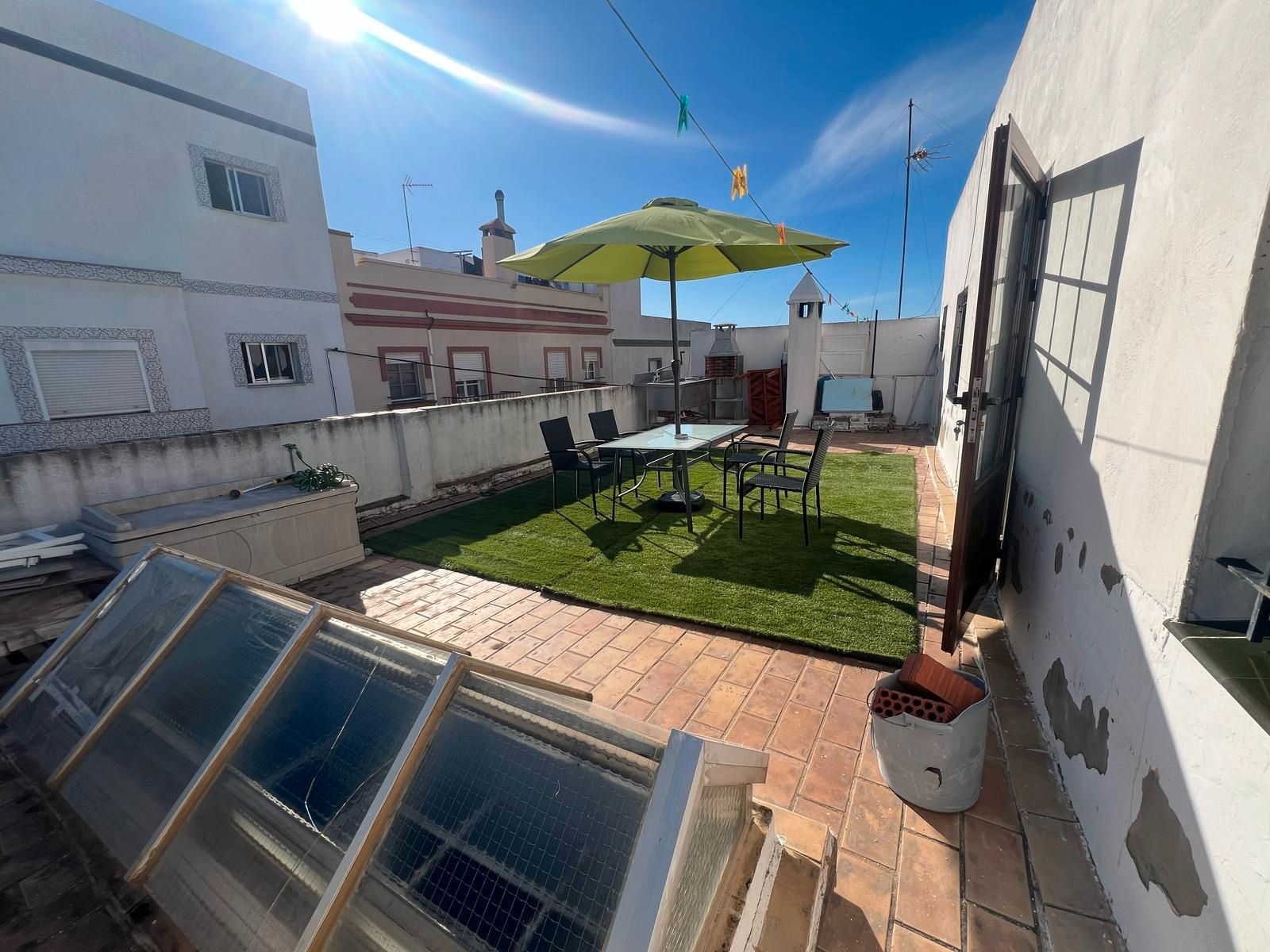 Terrassa de Casa adosada en venda en Chiclana de la Frontera amb Moblat