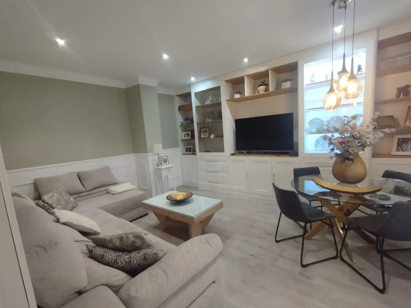 Sala d'estar de Casa o xalet en venda en San Fernando amb Traster