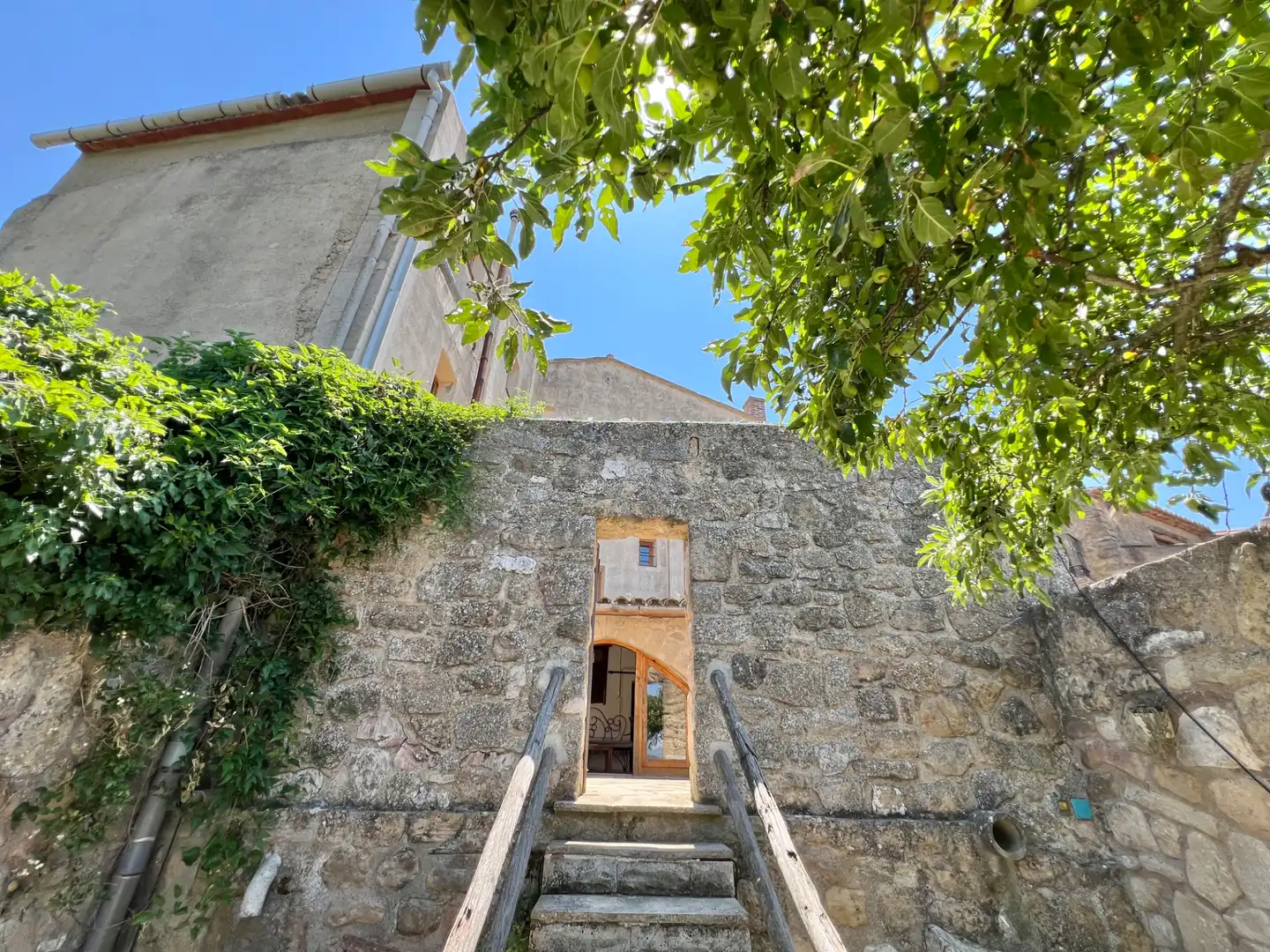 Vista exterior de Finca rústica en venda en Cornudella de Montsant amb Calefacció, Jardí privat i Terrassa
