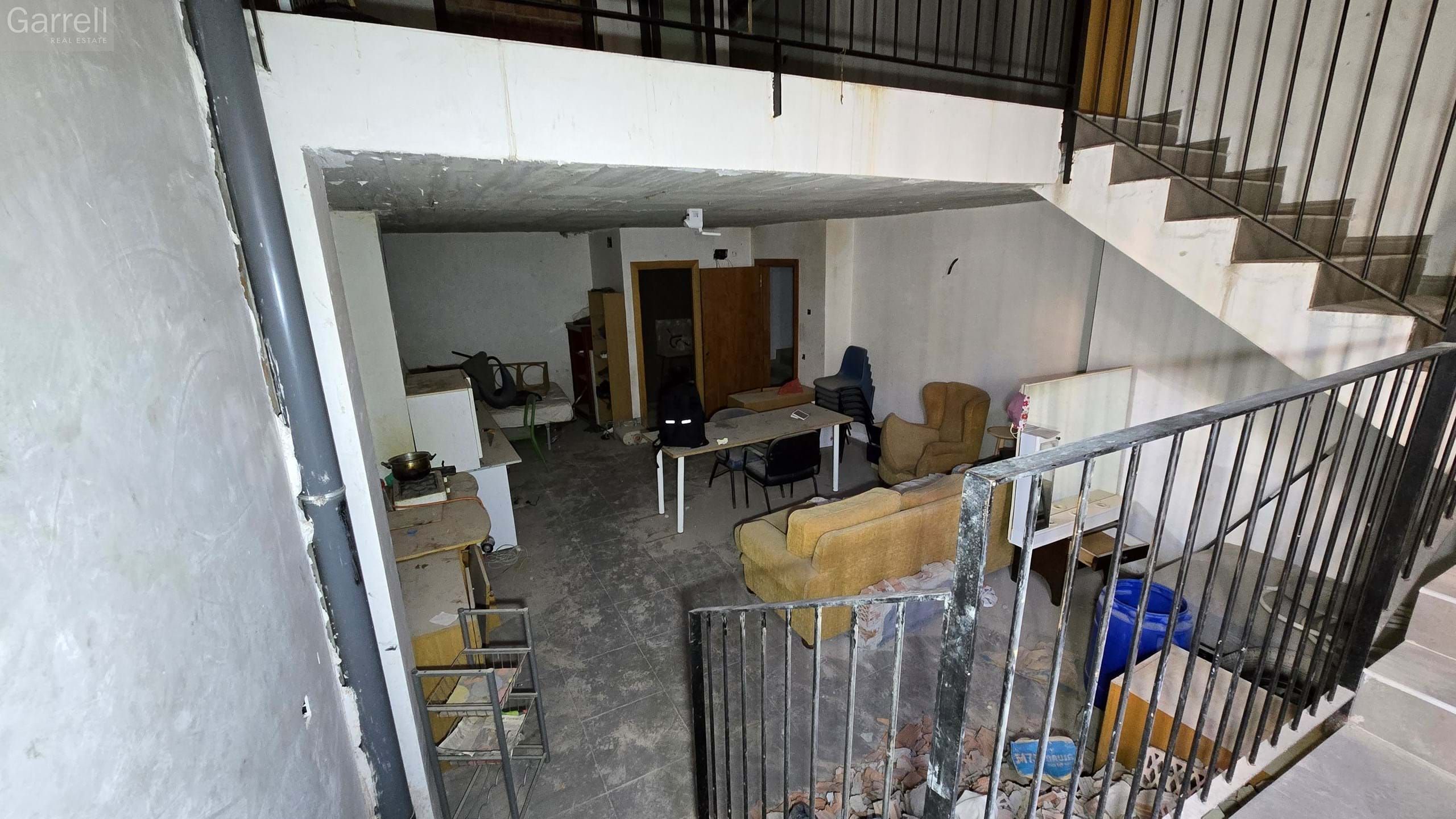 Building for sale in Esplugues de Llobregat