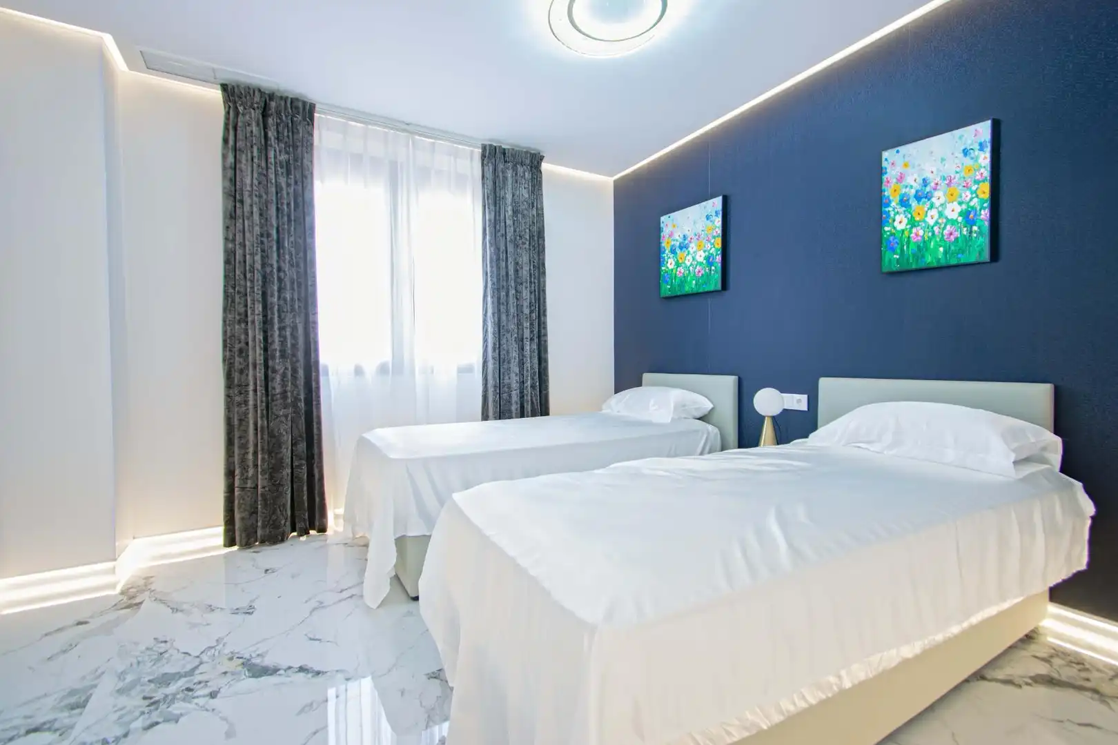 Bedroom of Flat for sale in Sevilla  with Air Conditioner, Heating and Furnished