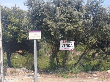 Terrenys i solars en venda a Joan Miró 556