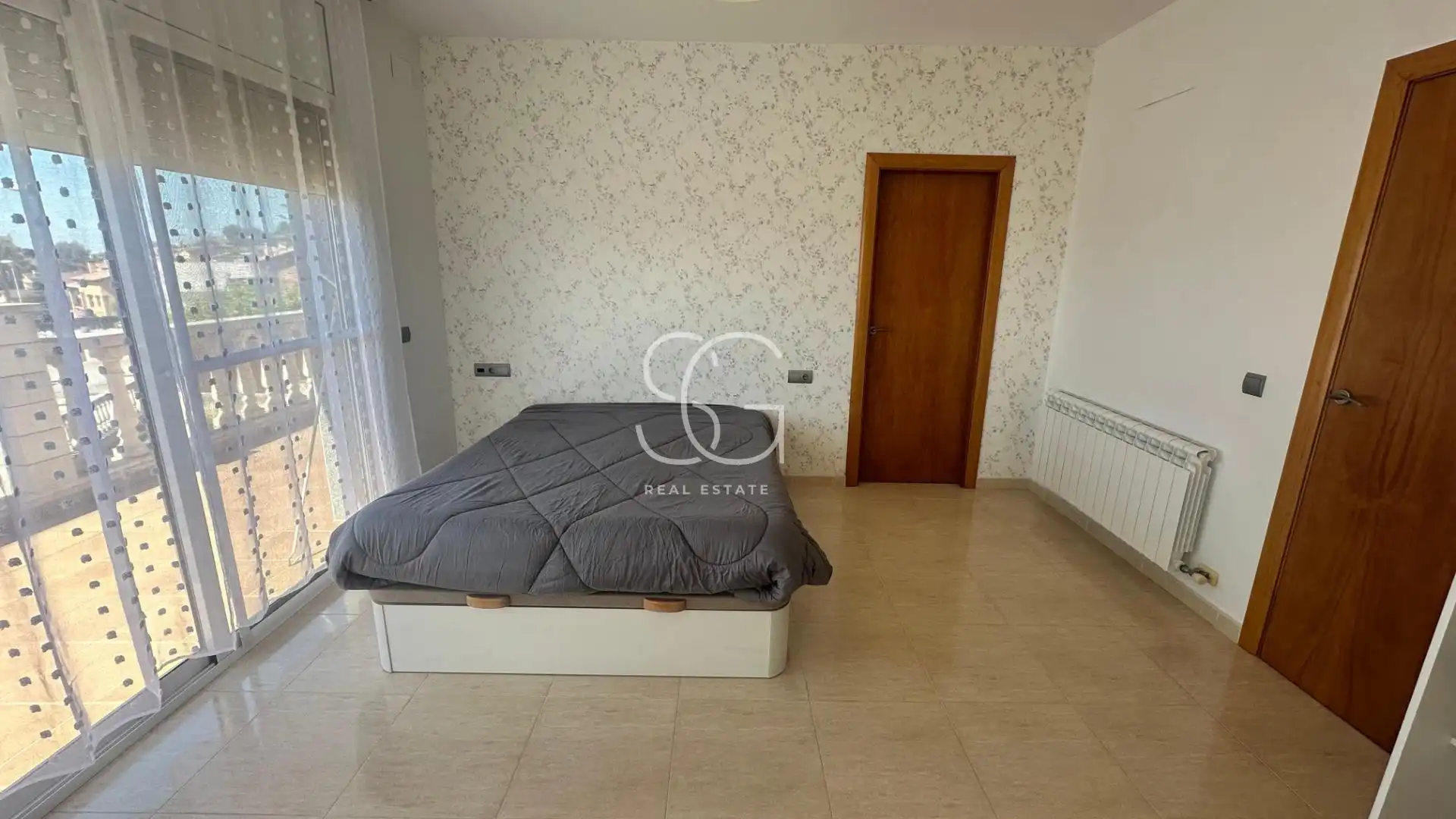 Schlafzimmer von Haus oder Chalet zum Verkauf in Roda de Berà mit Heizung