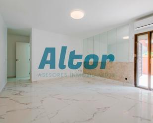 Bedroom of Flat for sale in  Madrid Capital  with Air Conditioner, Heating and Terrace