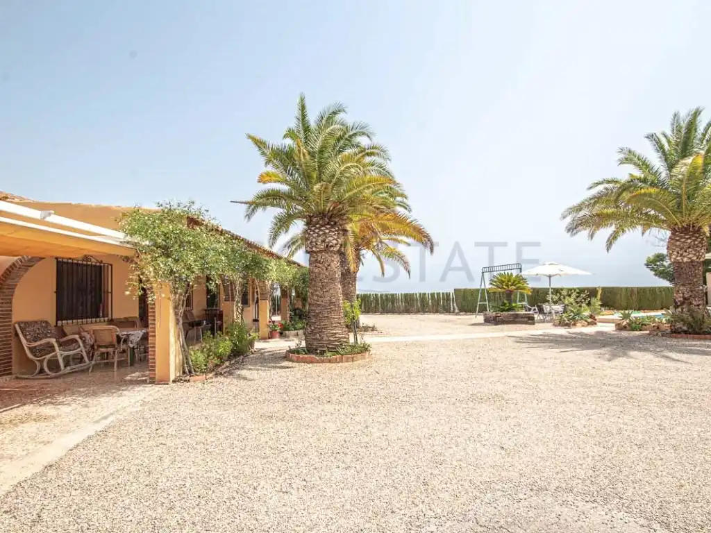 Casa o xalet de lloguer en La Nucia amb Piscina