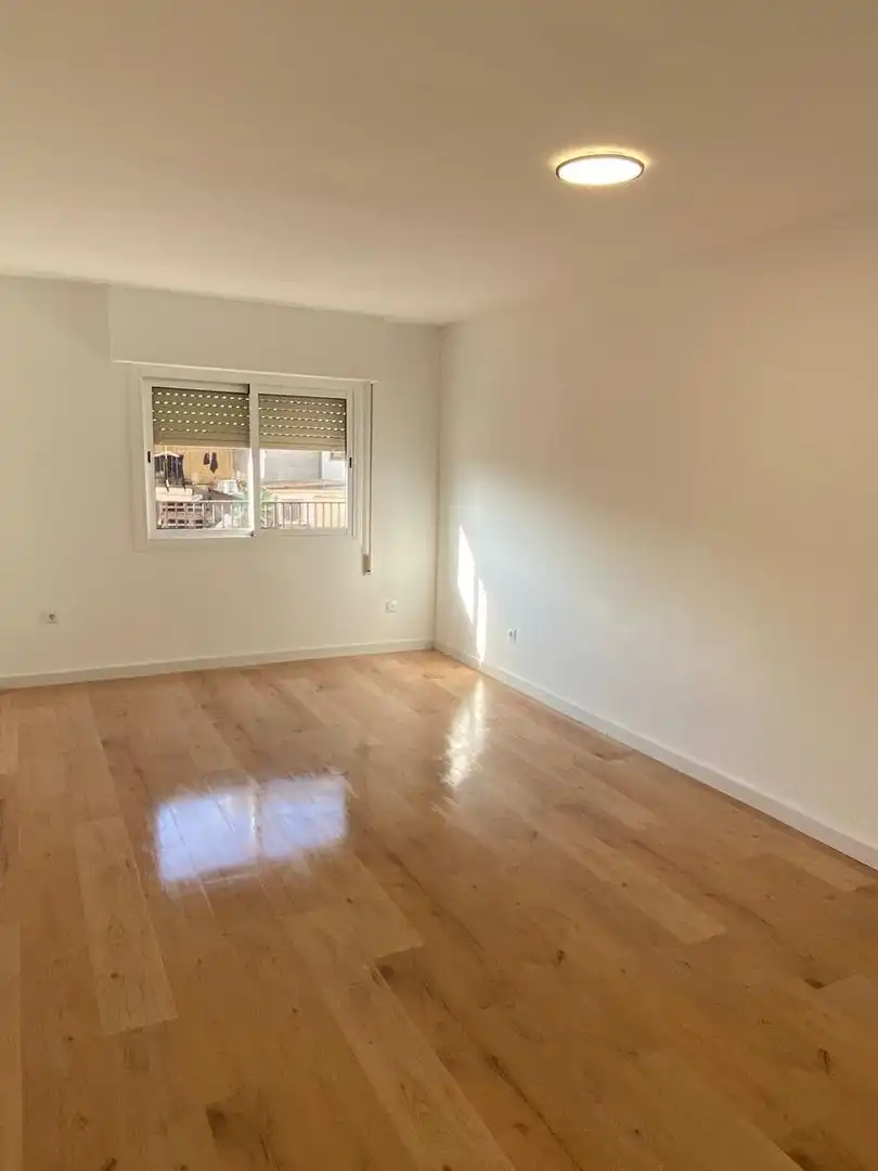 Habitación de Piso en venta en Alcanar con Parquet y Balcón