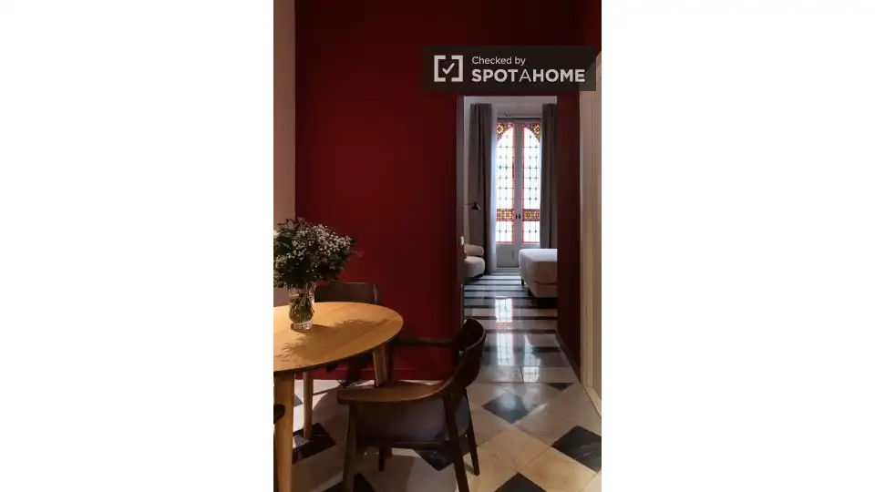 Flat with terrace to rent in Eixample
