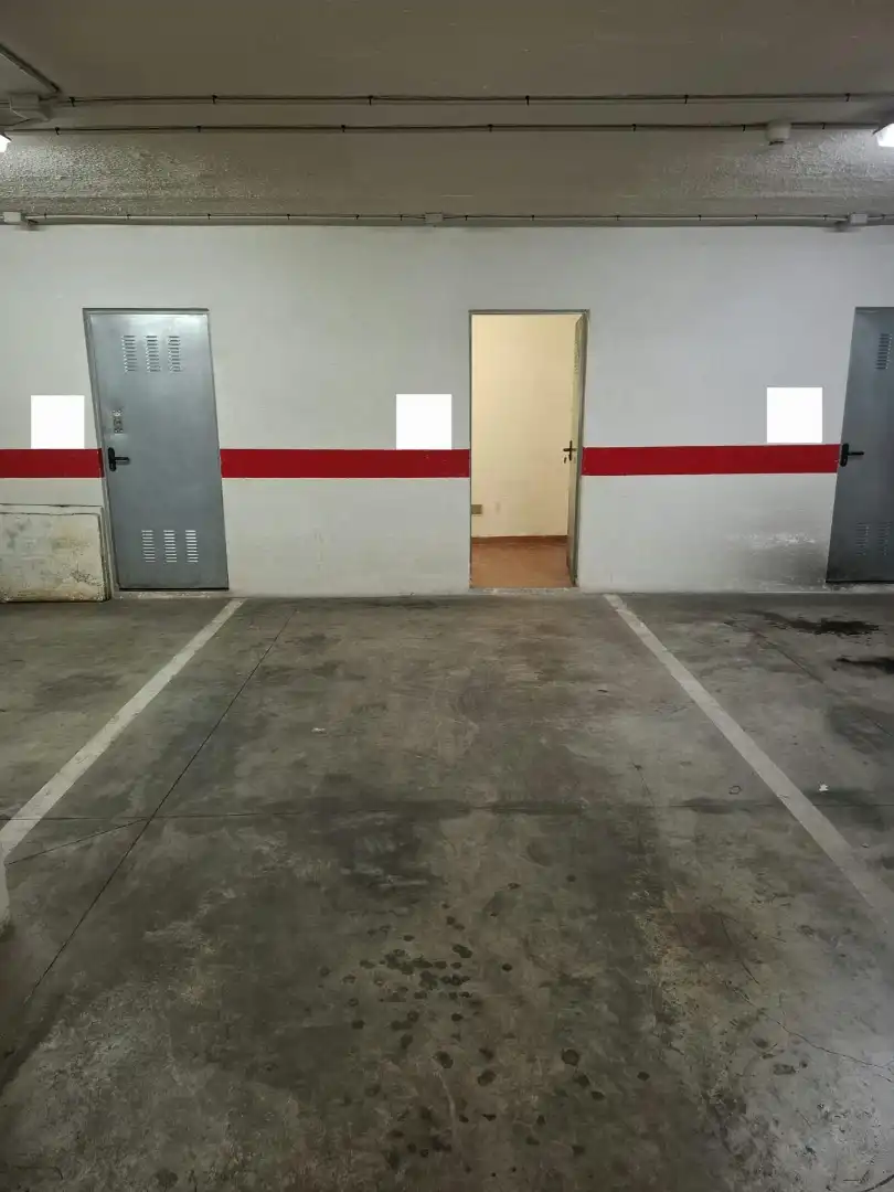 Parkplatz von Garage zum Verkauf in Córdoba