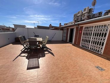 Ático con balcón en venta en Vinyets - Molí Vell