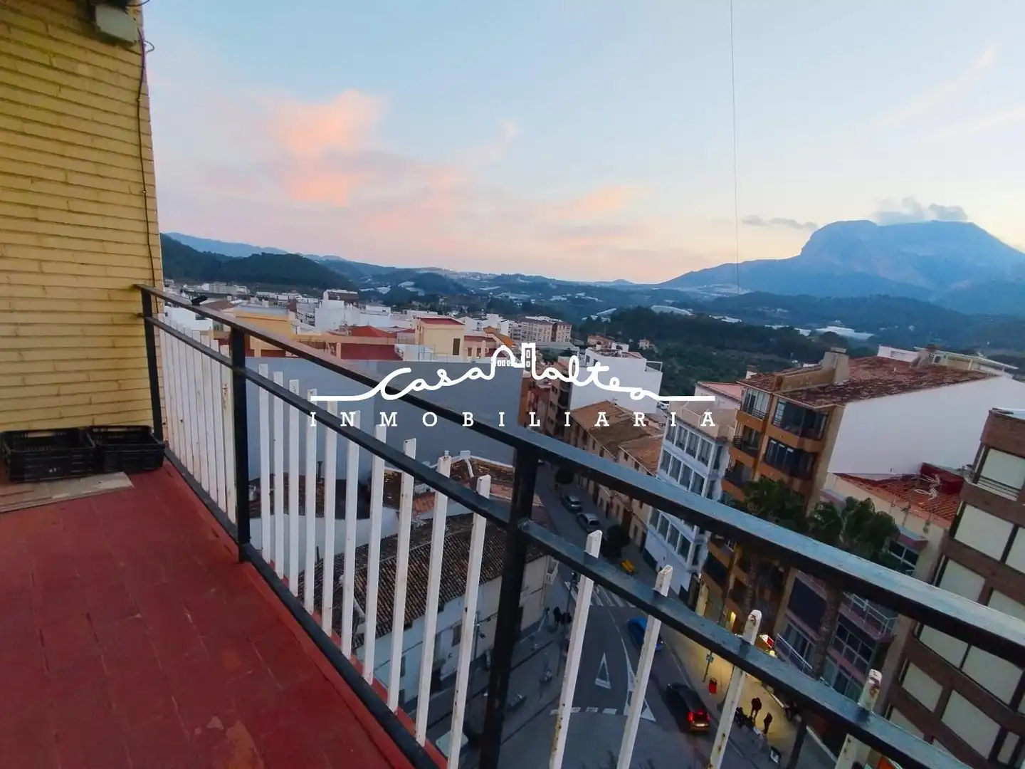 Vista exterior de Pis en venda en Callosa d'en Sarrià amb Terrassa i Moblat