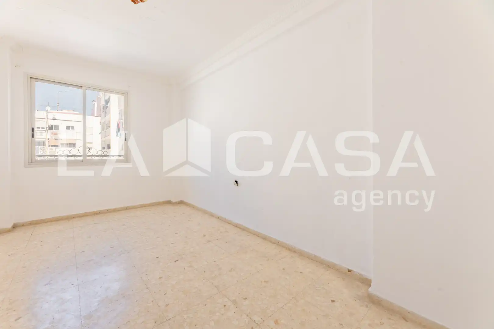 Bedroom of Flat for sale in Valencia