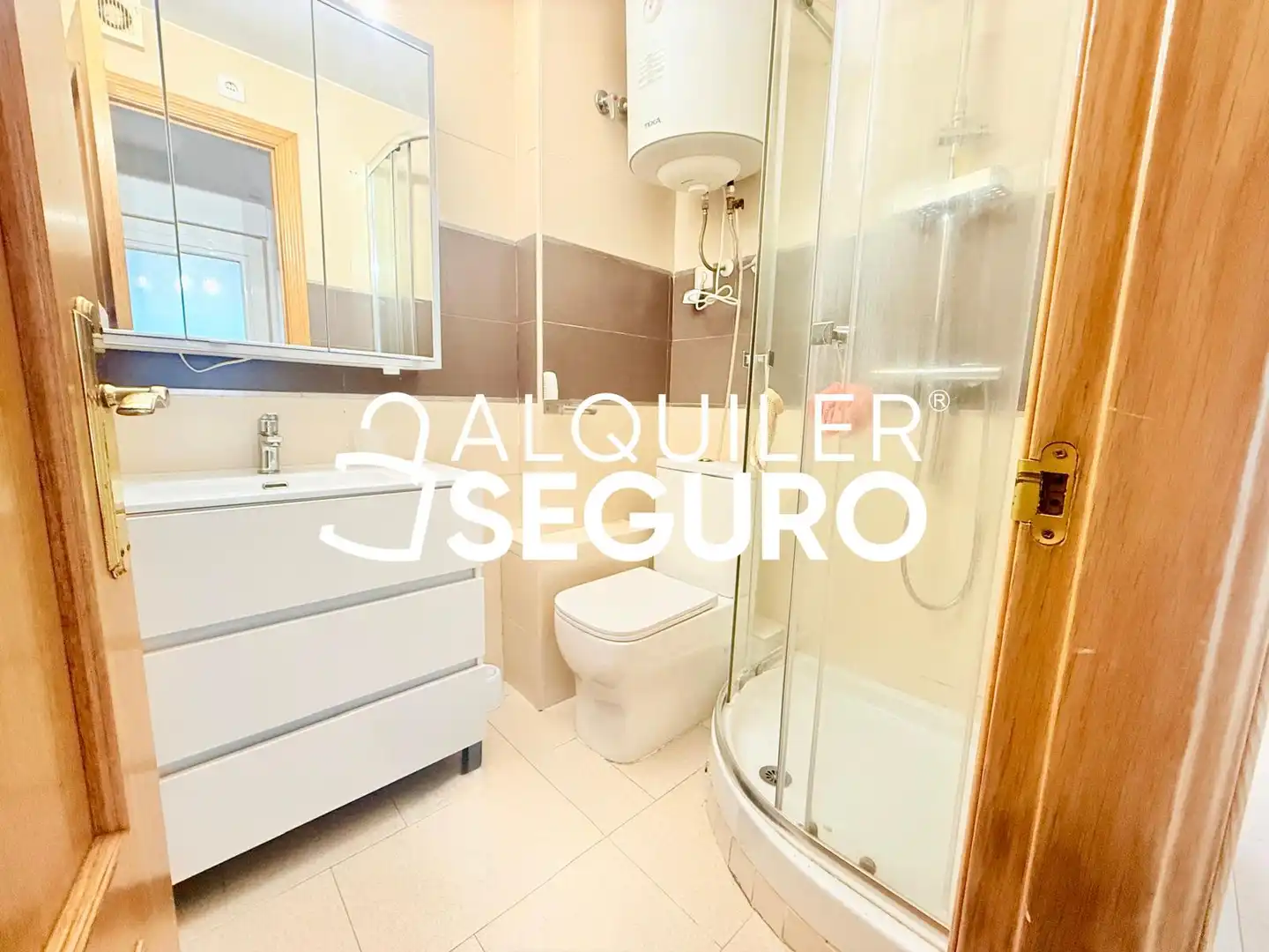 Bathroom of Flat for rent in Tetuán