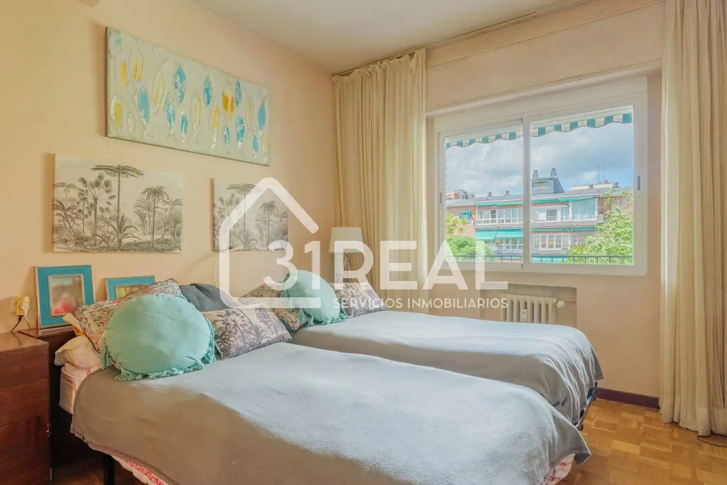 Bedroom of Flat for sale in Madrid  with Air Conditioner, Heating and Parquet flooring