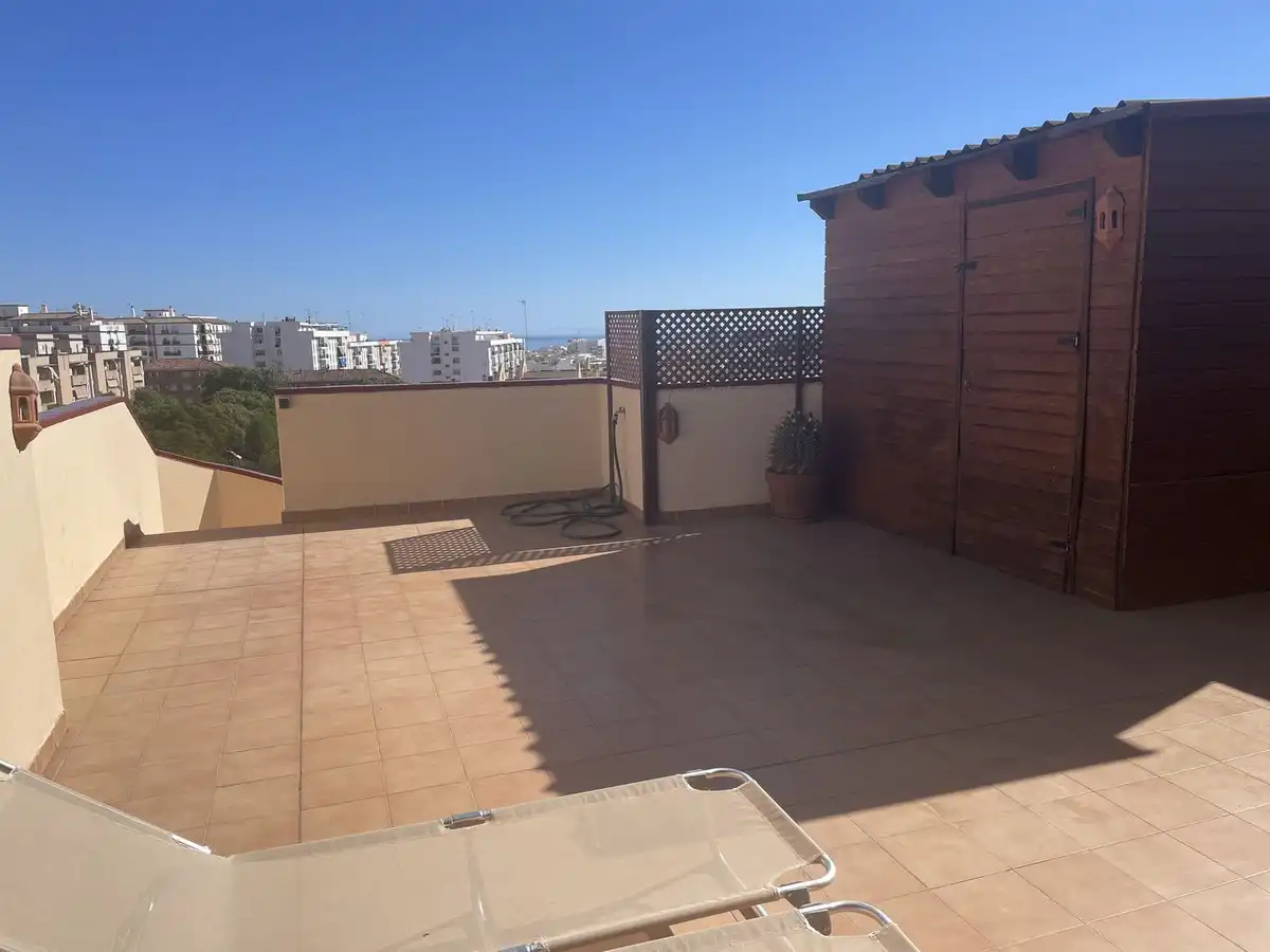 Penthouse with pool for sale in Estepona - Estepona,Centro,Avenida Juan Carlos I, imagen 4