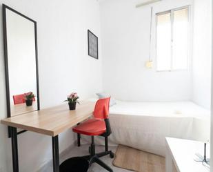 Bedroom of Flat to share in  Sevilla Capital  with Furnished and Washing machine