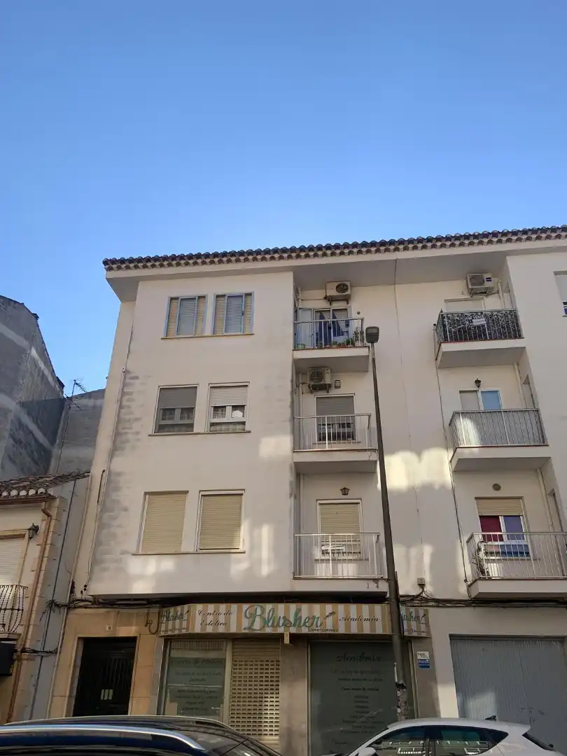 Vista exterior de Pis en venda en Villarrobledo amb Moblat, Forn i Rentadora