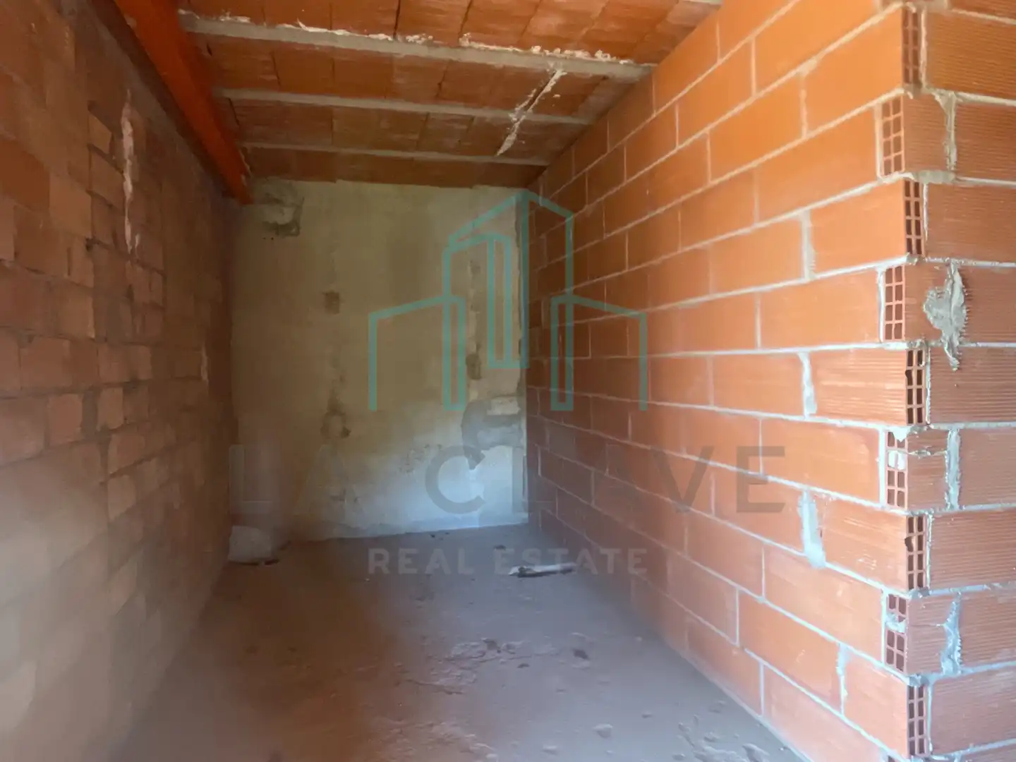 Casa adosada en venta en Lliçà d'Amunt con Jardín privado, Terraza y Balcón